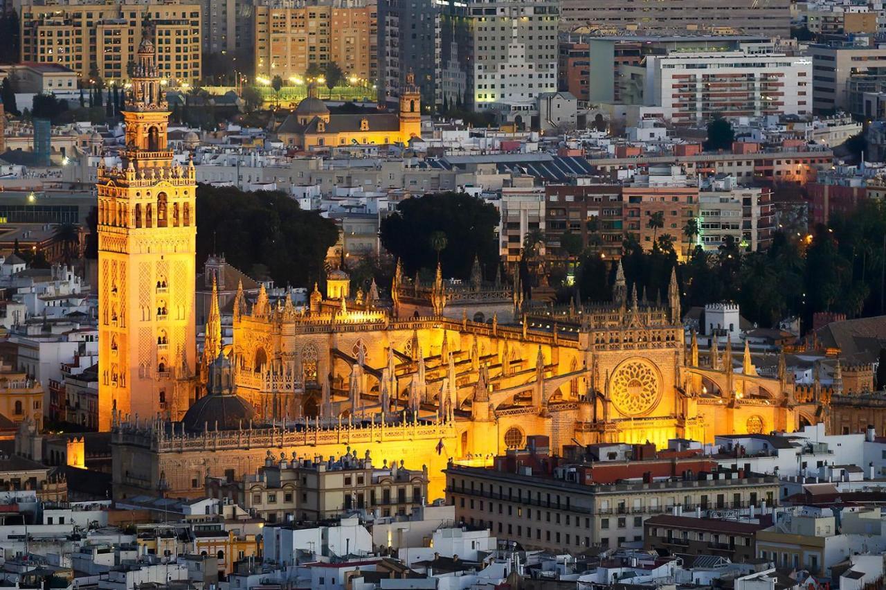 Eurostars Torre Sevilla Kültér fotó